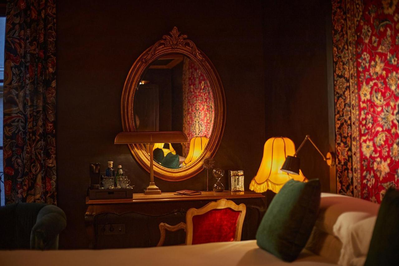 - Adults Only Hotell