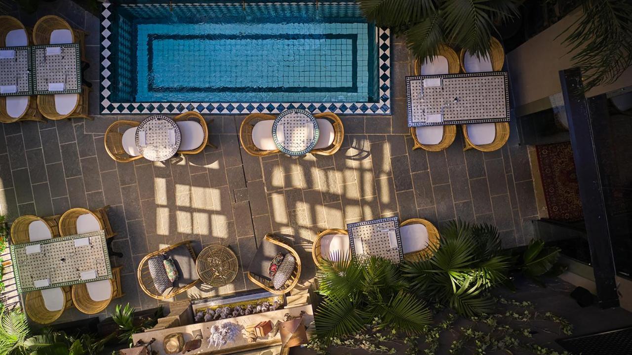 - Adults Only Hotell 5*